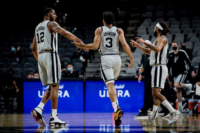 开云-力斩洛城双雄还能赢绿军 马刺永远不能被忽视