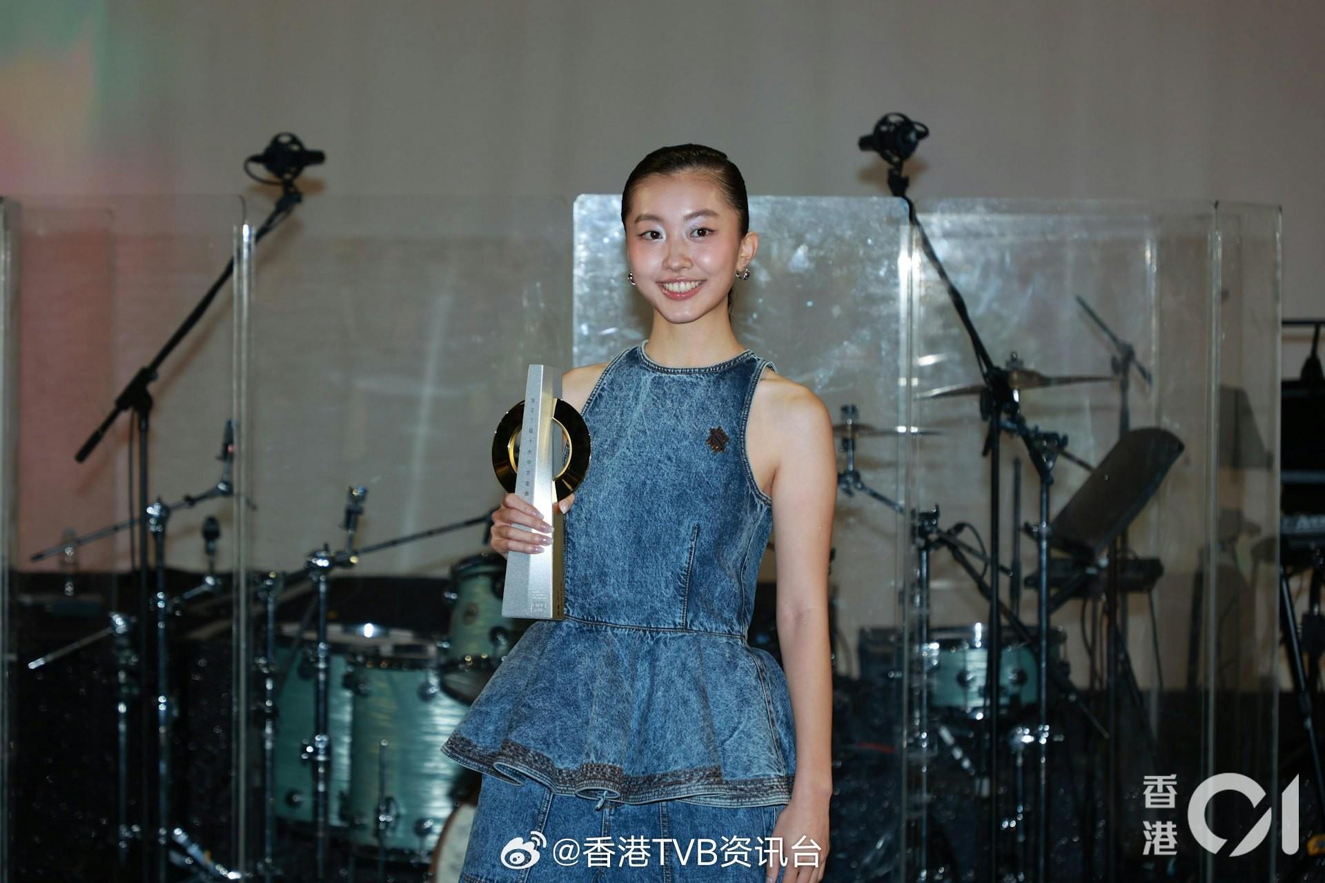 开云体育APP下载-陈奕迅女儿陈康堤承认与香港网球一哥黄泽林恋爱：是家人介绍的